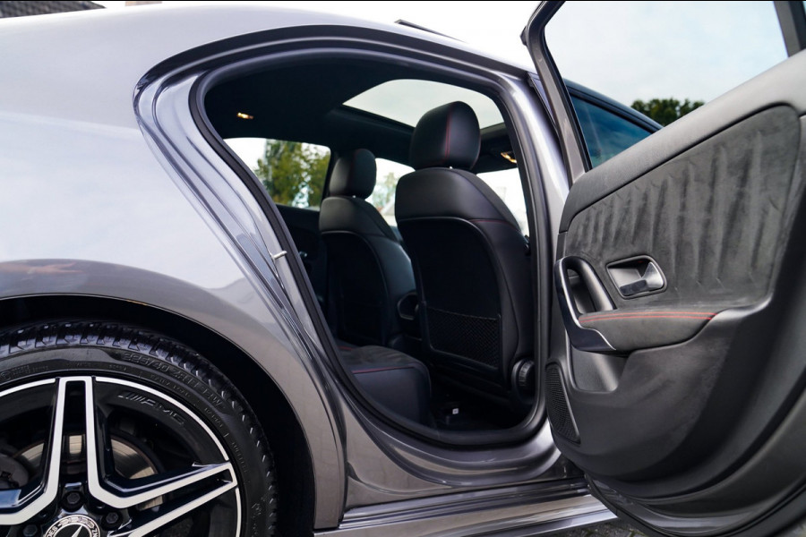 Mercedes-Benz A-Klasse 180 Premium Plus | Stoelverwarming | Panorama dak | Achteruitrijcamera | Digitaal dashboard