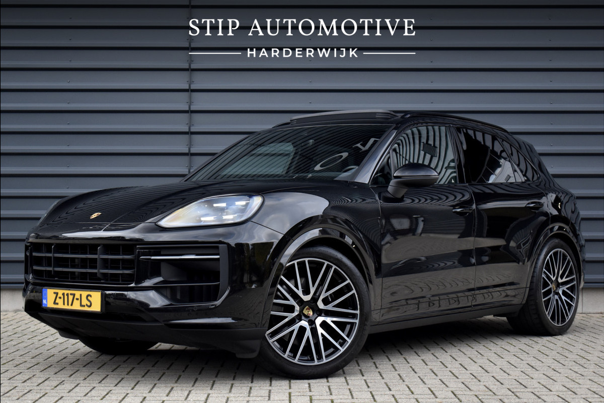 Porsche Cayenne 3.0 E-Hybrid SportDesign | Panorama | 22'' Wielen | Trekhaak | Sfeerverlichting | Luchtvering | Orig. NL |