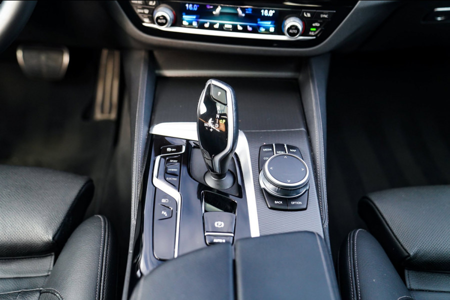 BMW 5 Serie 545e xDrive High Executive | Harman/Kardon | Laser LED | HuD | Facelift | Softclose | Panorama | Alcantara | Massage