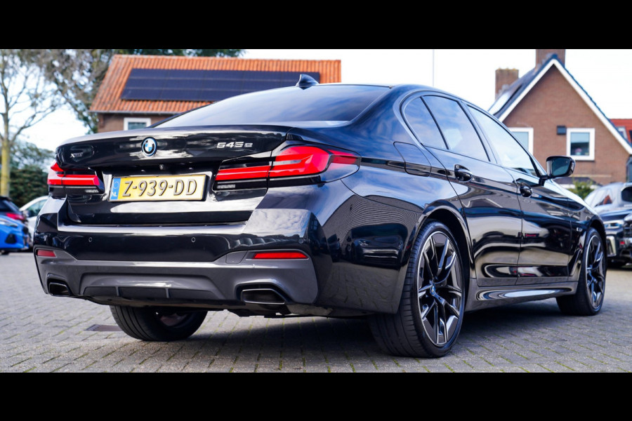 BMW 5 Serie 545e xDrive High Executive | Harman/Kardon | Laser LED | HuD | Facelift | Softclose | Panorama | Alcantara | Massage