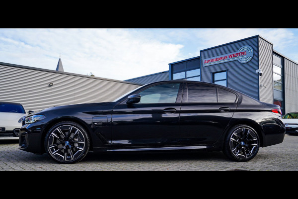 BMW 5 Serie 545e xDrive High Executive | Harman/Kardon | Laser LED | HuD | Facelift | Softclose | Panorama | Alcantara | Massage
