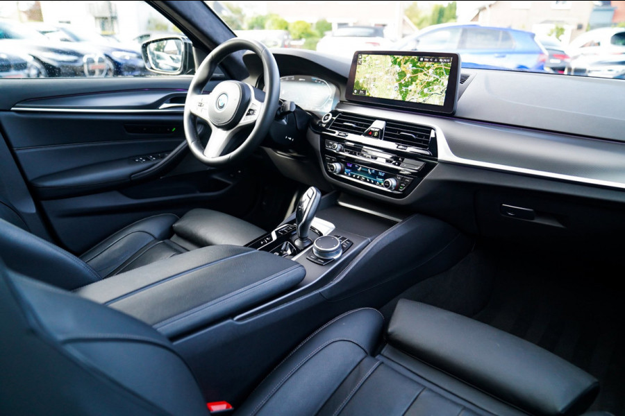 BMW 5 Serie 545e xDrive High Executive | Harman/Kardon | Laser LED | HuD | Facelift | Softclose | Panorama | Alcantara | Massage