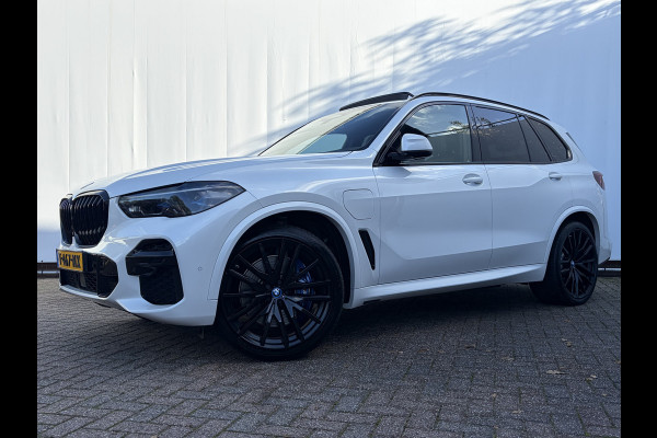 BMW X5 xDrive45e High Executive M-Sport 4WS Pano 22Inch HUD Elek.Trekhaak 98% SOH VOL!