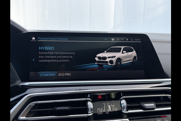 BMW X5 xDrive45e High Executive M-Sport 4WS Pano 22Inch HUD Elek.Trekhaak 98% SOH VOL!