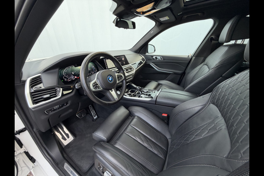 BMW X5 xDrive45e High Executive M-Sport 4WS Pano 22Inch HUD Elek.Trekhaak 98% SOH VOL!