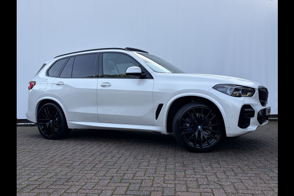 BMW X5 xDrive45e High Executive M-Sport 4WS Pano 22Inch HUD Elek.Trekhaak 98% SOH VOL!