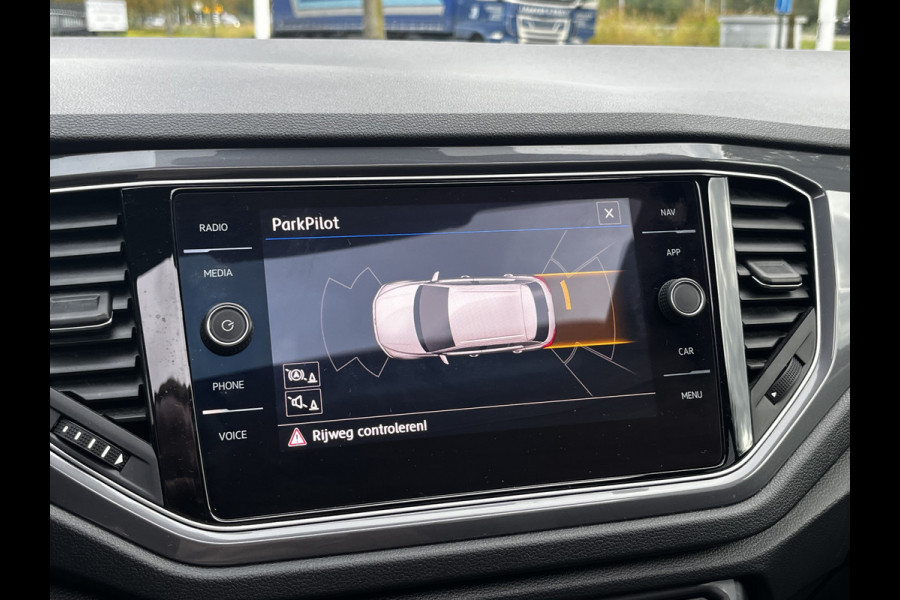 Volkswagen T-Roc 2.0 TSI 4Motion Sport Business R 190pk Automaat | Panoramadak | Adapt. Cruise | Afn. trekhaak | Dodehoek | Elektr. klep | Winter Pack | etc. etc.