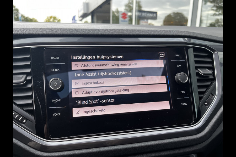 Volkswagen T-Roc 2.0 TSI 4Motion Sport Business R 190pk Automaat | Panoramadak | Adapt. Cruise | Afn. trekhaak | Dodehoek | Elektr. klep | Winter Pack | etc. etc.