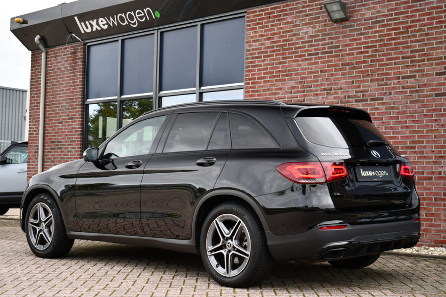 Mercedes-Benz GLC 300e 4M AMG Pano Luchtv Distr HUD Massage-ventilatie Memory 360 Night