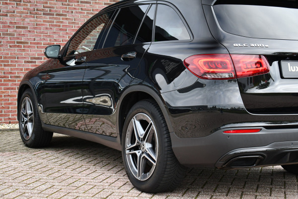 Mercedes-Benz GLC 300e 4M AMG Pano Luchtv Distr HUD Massage-ventilatie Memory 360 Night