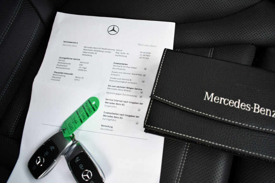 Mercedes-Benz GLC 300e 4M AMG Pano Luchtv Distr HUD Massage-ventilatie Memory 360 Night