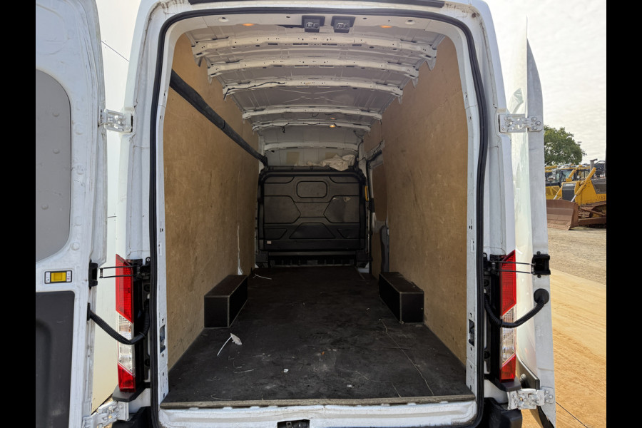Ford E-Transit e-Transit 68kWh 184PK