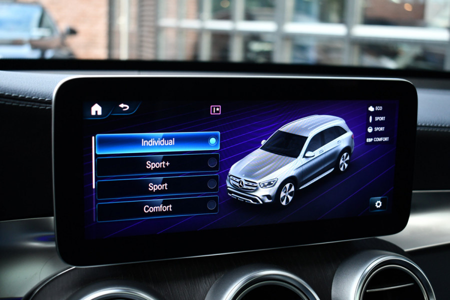 Mercedes-Benz GLC 300e 4M AMG Pano Luchtv Distr HUD Massage-ventilatie Memory 360 Night