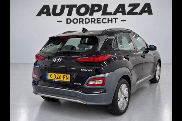Hyundai Kona EV Comfort 64 kWh SOH 95% | Automaat | Achteruitrijcamera | parkeersensoren voor- en achter |