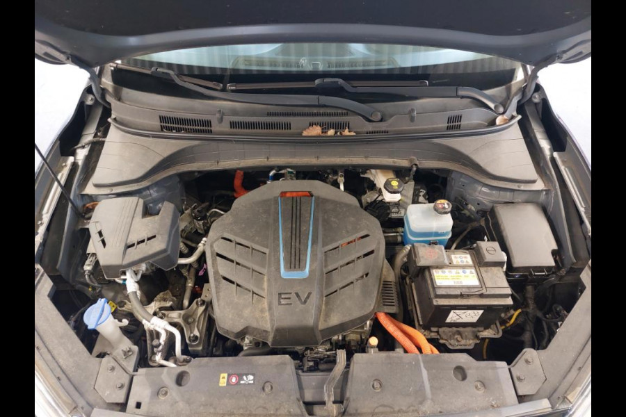 Hyundai Kona EV Comfort 64 kWh SOH 95% | Automaat | Achteruitrijcamera | parkeersensoren voor- en achter |