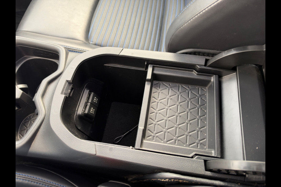 Toyota RAV4 2.5 Hybrid Bi-Tone PANO NAP CAMERA APK