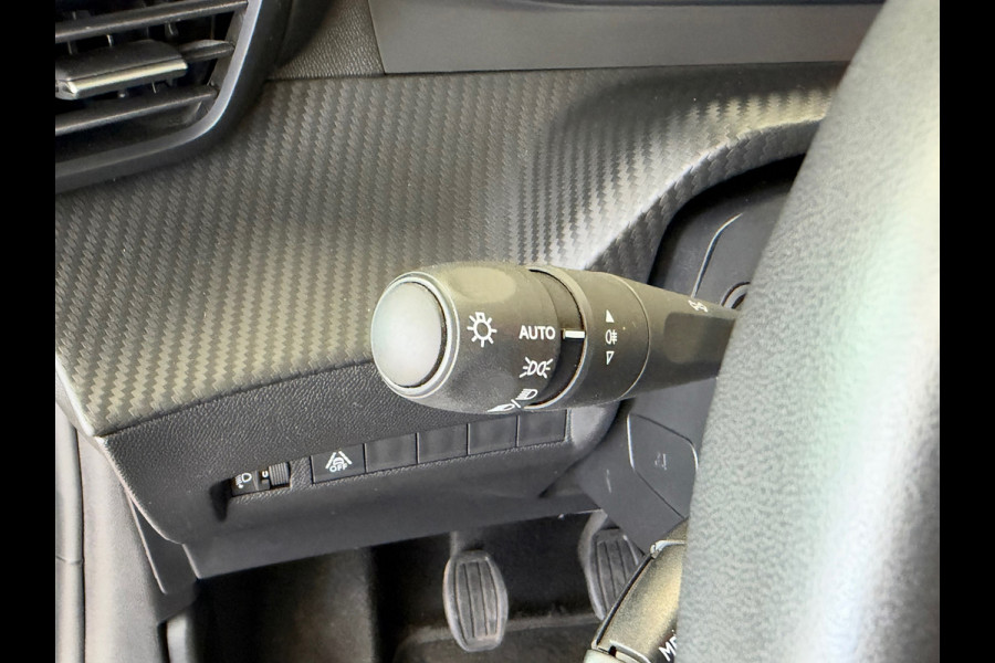 Peugeot 208 1.2 PureTech Allure Pack LED CLIMATE CRUISE CONTROL PDC CARPLAY LANE ASSIST
