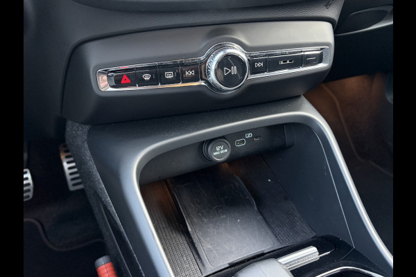 Volvo XC40 Recharge Plus SOH 95% Warmtepomp Elek.Trekhaak Stoelverw Carplay Orig.NL 100% Elektrisch!