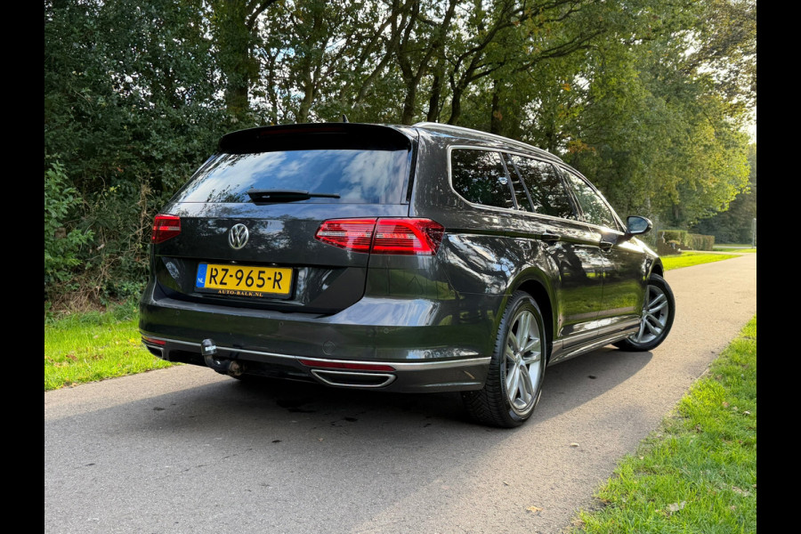 Volkswagen Passat Variant 1.6 TDI Highline Business R | Navi + Cruise control Nu € 10.275 Inclusief BTW,- !!!