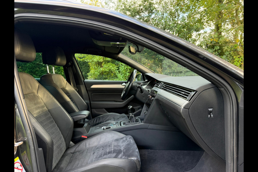 Volkswagen Passat Variant 1.6 TDI Highline Business R | Navi + Cruise control Nu € 10.275 Inclusief BTW,- !!!