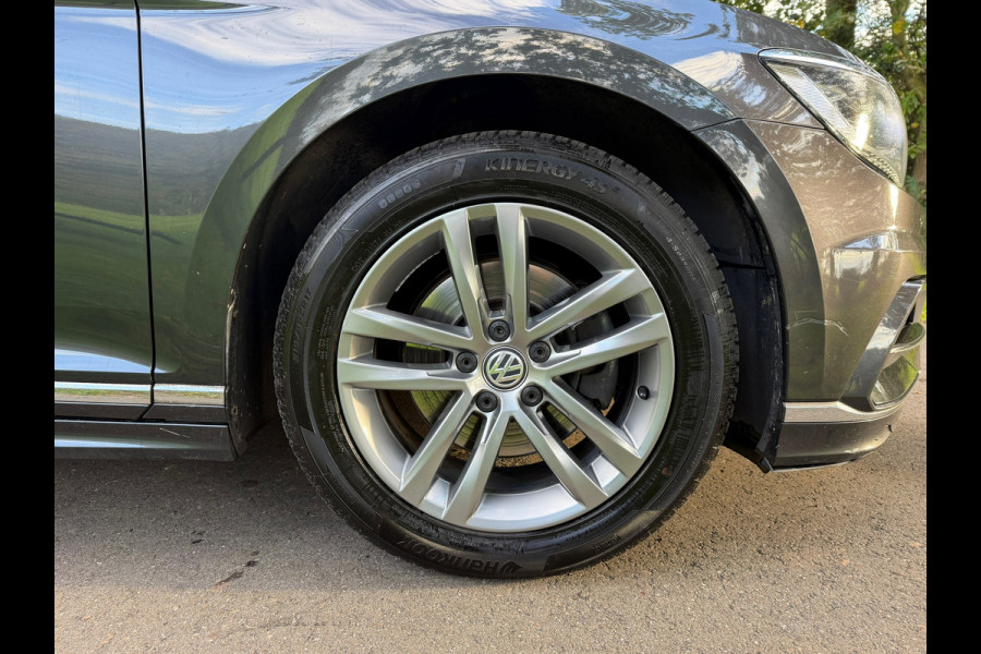 Volkswagen Passat Variant 1.6 TDI Highline Business R | Navi + Cruise control Nu € 10.275 Inclusief BTW,- !!!