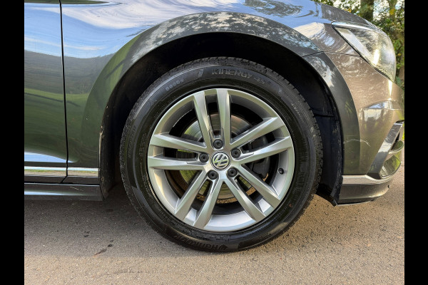 Volkswagen Passat Variant 1.6 TDI Highline Business R | Navi + Cruise control Nu € 10.275 Inclusief BTW,- !!!