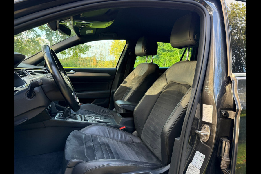 Volkswagen Passat Variant 1.6 TDI Highline Business R | Navi + Cruise control Nu € 10.275 Inclusief BTW,- !!!