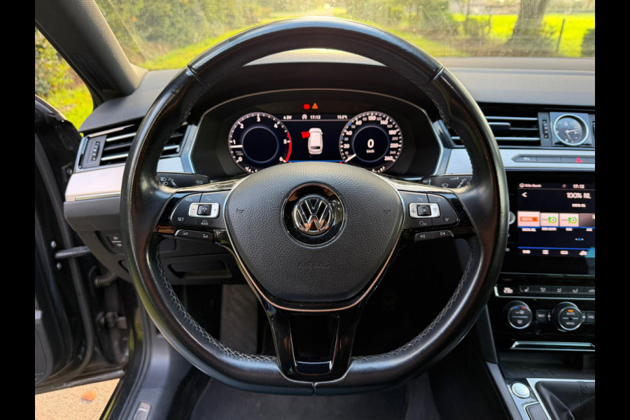 Volkswagen Passat Variant 1.6 TDI Highline Business R | Navi + Cruise control Nu € 10.275 Inclusief BTW,- !!!