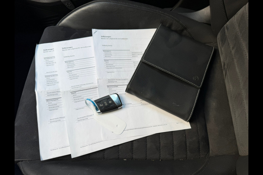 Volkswagen Passat Variant 1.6 TDI Highline Business R | Navi + Cruise control Nu € 10.275 Inclusief BTW,- !!!