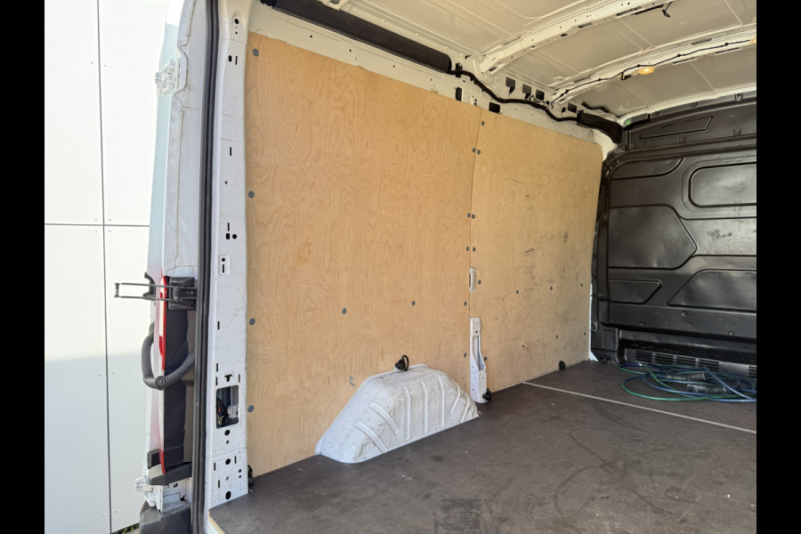 Ford E-Transit e-Transit 68kWh 184PK