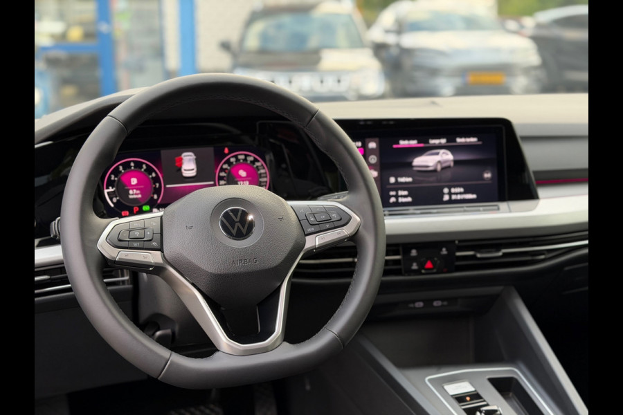 Volkswagen Golf 1.0 eTSI Life Business Automaat (BOVAG/RIJKLAARPRIJS)