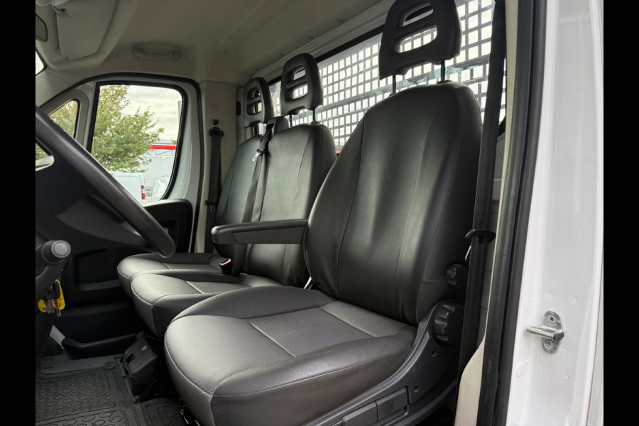 Peugeot Boxer 335 2.2 BlueHDi 165 L4 Pick-up | Open laadbak | Trekhaak 3.5T | Cruisec. | Airco