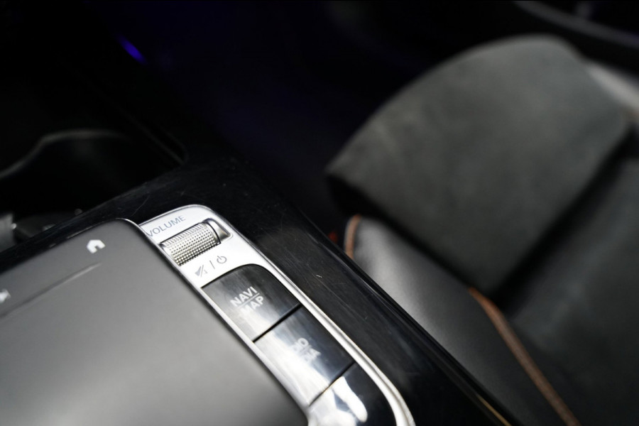 Mercedes-Benz CLA-Klasse 200 AMG NIGHT PANO SFEER MEMORY