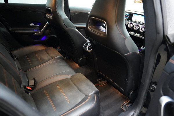 Mercedes-Benz CLA-Klasse 200 AMG NIGHT PANO SFEER MEMORY