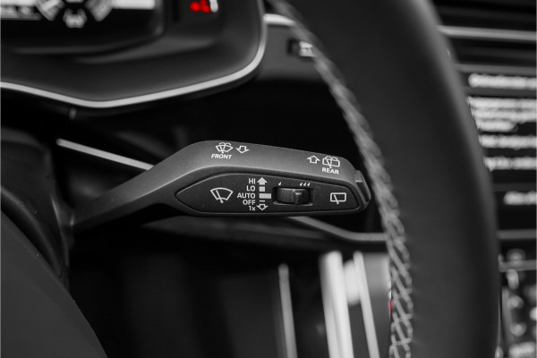 Audi Q7 55 TFSI e Quattro Pro Line S Pano Luchtvering Bose Trekhaak