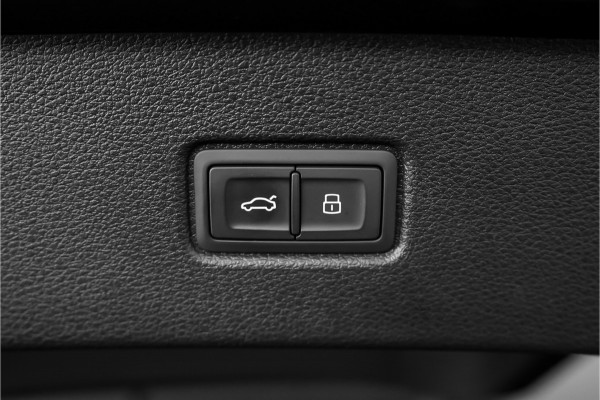 Audi Q7 55 TFSI e Quattro Pro Line S Pano Luchtvering Bose Trekhaak