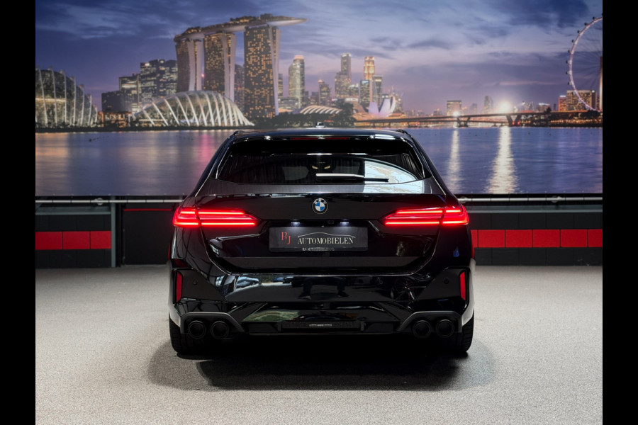 BMW 5 Serie Touring 520i |Panorama|HeadUp|Trekhaak|Crystal|Carbon|BTW
