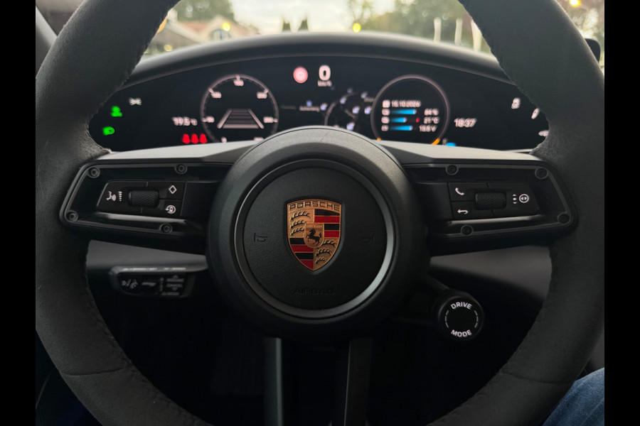 Porsche Taycan Sport Turismo 4S 93 kWh / SOH 94.5 % / Panoramadak / 360Camera / Head-up / Burmester / 21'' / Luchtvering / Stoel+Stuurverwarming / Dodehoek / DAB / ACC / Warmtepomp