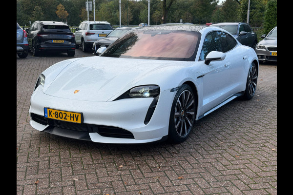 Porsche Taycan Turbo 93 kWh / SOH 92,3% / Panoramadak / 360Camera / Head-up / Burmester / Luchtvering / 20'' / InnoDrive / Sportchrono+Design / Keyless / Adaptieve Stoelen / Dodehoek / DAB / Warmtepomp