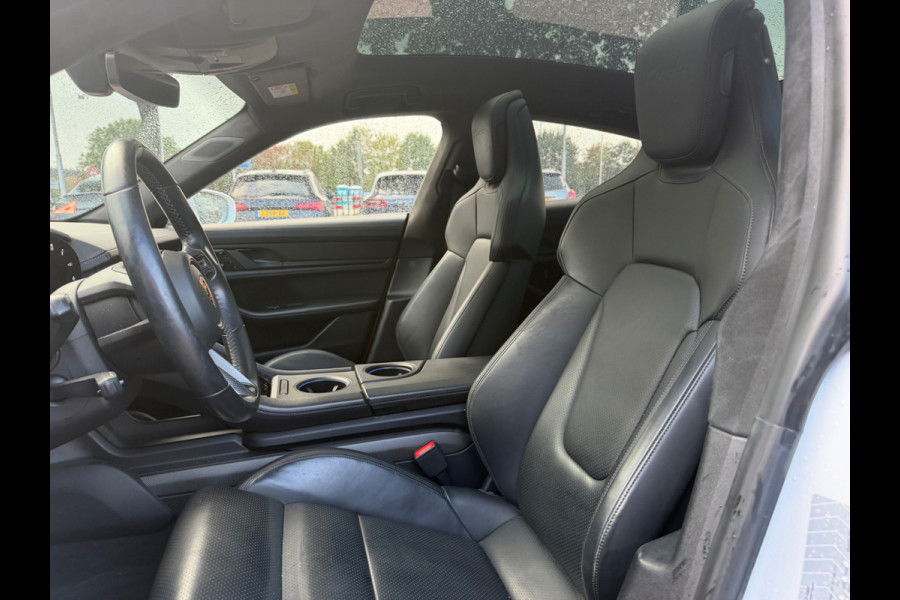 Porsche Taycan Turbo 93 kWh / SOH 92,3% / Panoramadak / 360Camera / Head-up / Burmester / Luchtvering / 20'' / InnoDrive / Sportchrono+Design / Keyless / Adaptieve Stoelen / Dodehoek / DAB / Warmtepomp