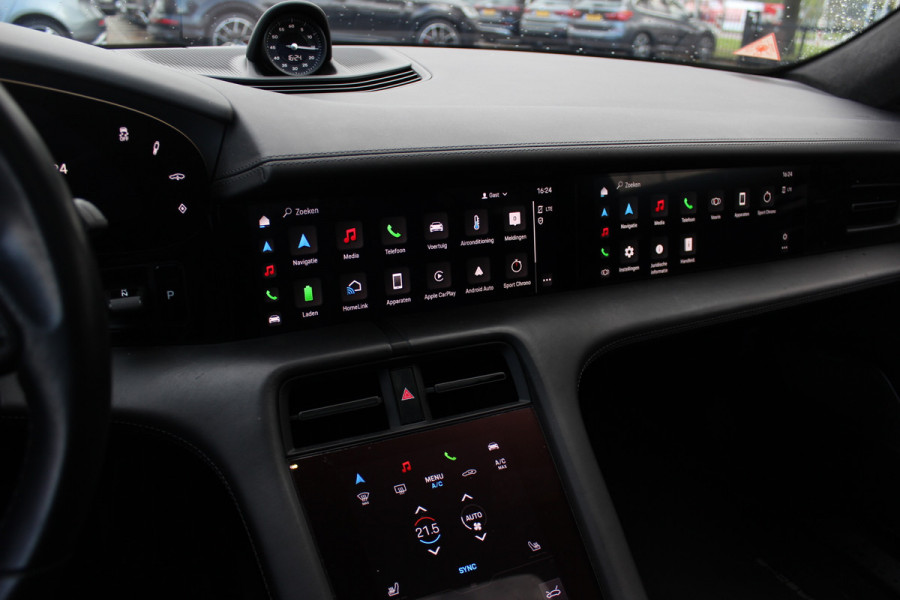 Porsche Taycan Turbo 93 kWh / SOH 92,3% / Panoramadak / 360Camera / Head-up / Burmester / Luchtvering / 20'' / InnoDrive / Sportchrono+Design / Keyless / Adaptieve Stoelen / Dodehoek / DAB / Warmtepomp