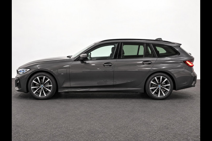 BMW 3 Serie Touring 330e Sportline Panoramadak Navi Carplay Cruise Control Full LED PDC VA Privacy Glass Live Cockpit Professional DAB+ Shadowline Hemel Antraciet