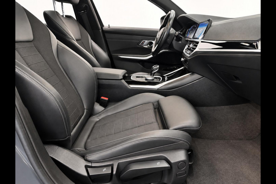 BMW 3 Serie Touring 330e Sportline Panoramadak Navi Carplay Cruise Control Full LED PDC VA Privacy Glass Live Cockpit Professional DAB+ Shadowline Hemel Antraciet