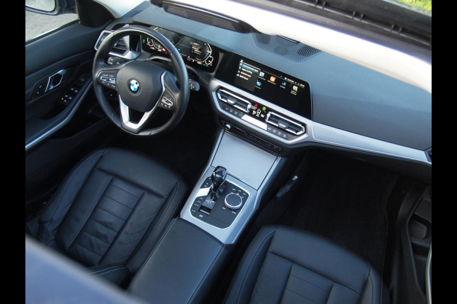BMW 3 Serie Touring 330e eDrive Touring 292 PK | plug-in Hybride | Leder interieur | Panoramadak | Camera | Apple Carplay |