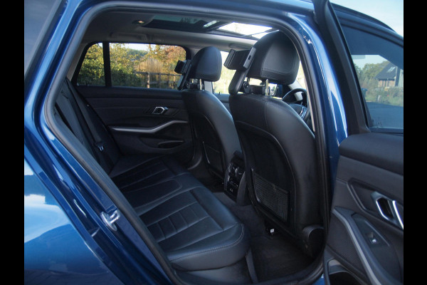 BMW 3 Serie Touring 330e eDrive Touring 292 PK | plug-in Hybride | Leder interieur | Panoramadak | Camera | Apple Carplay |