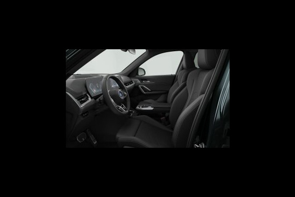 BMW iX1 xDrive30 - M-Sport - Pano - Memoryzetel - Head-up - Harman Kardon
