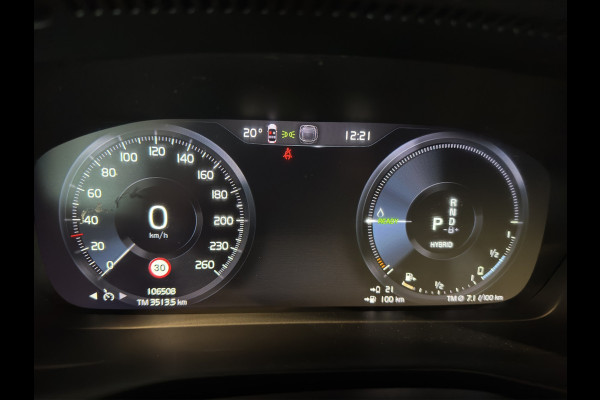 Volvo XC40 T4 Plug-in Hybrid Plus Dark Stoelverwarming Parkeercamera 211pk