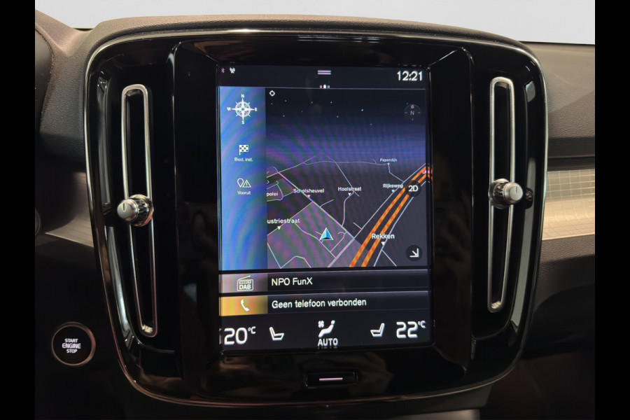 Volvo XC40 T4 Plug-in Hybrid Plus Dark Stoelverwarming Parkeercamera 211pk