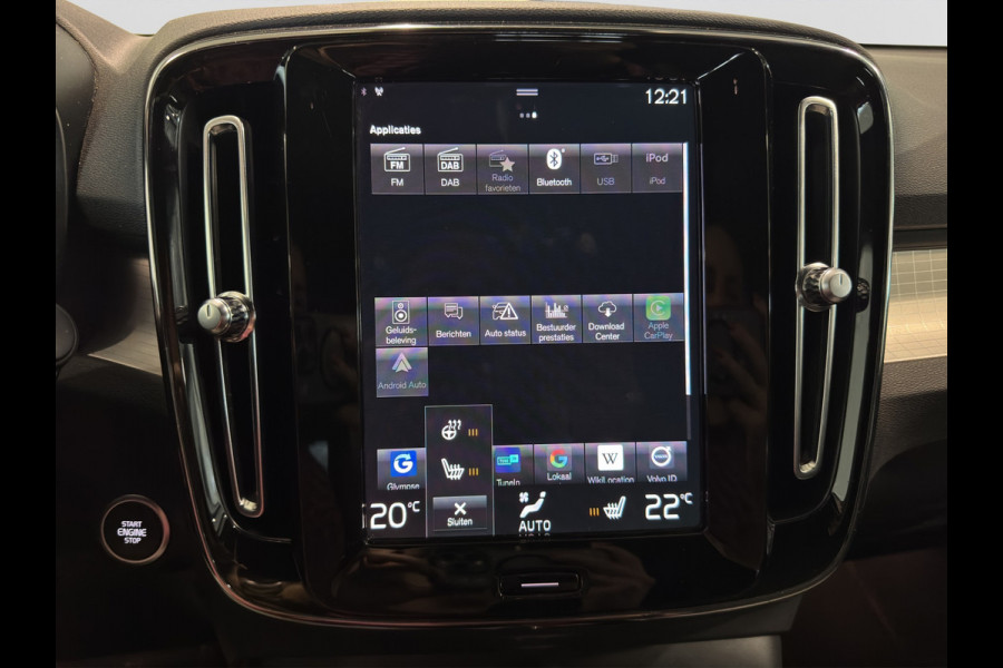Volvo XC40 T4 Plug-in Hybrid Plus Dark Stoelverwarming Parkeercamera 211pk