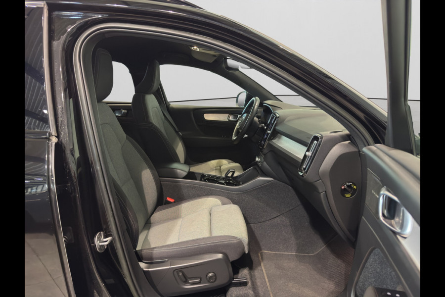 Volvo XC40 T4 Plug-in Hybrid Plus Dark Stoelverwarming Parkeercamera 211pk